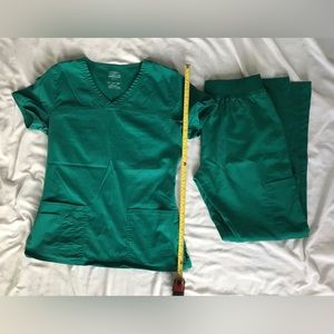 Cherokee hunter green scrub set